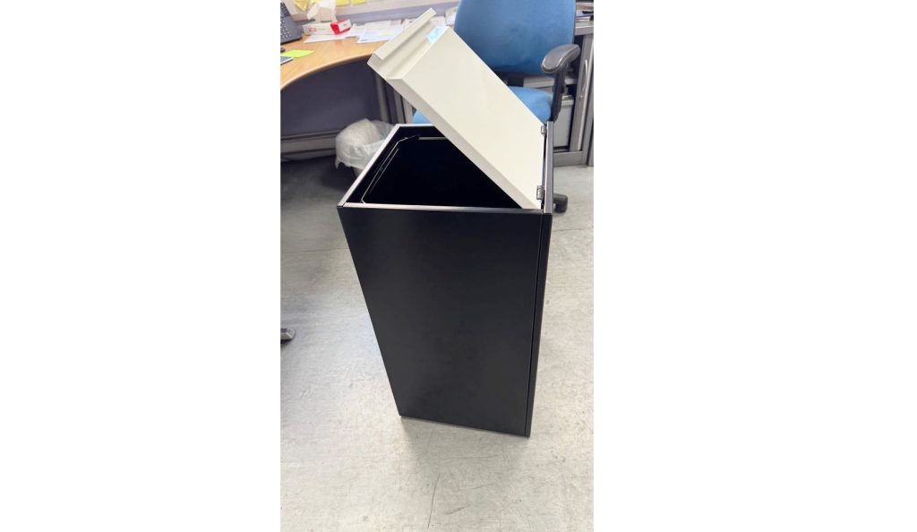 recycling bin hinged lid