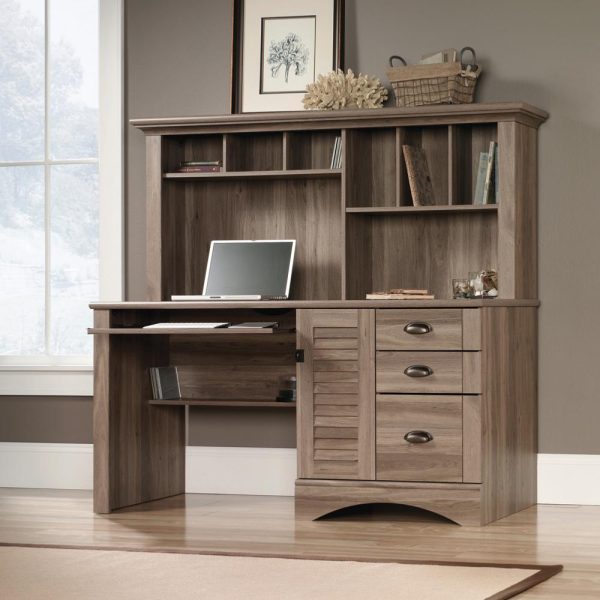 office louvre hutch desk in attractive oak finish. With drawers and hutch
